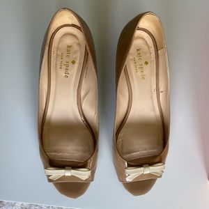 Kate Spade Tracey Nude patent bow kitten heel wedges 7.5